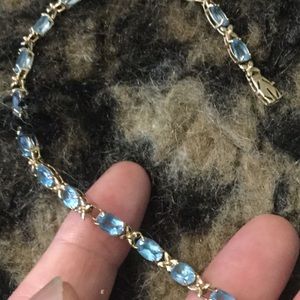 19k yellow gold xox topaz bracelet